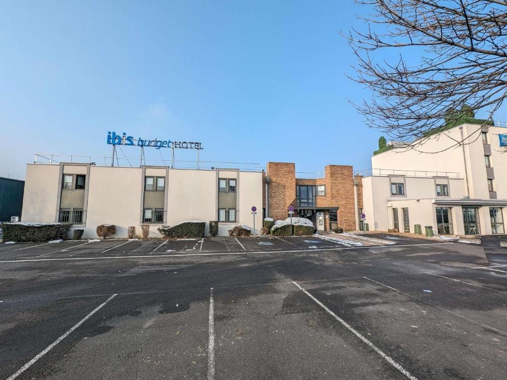 Ibis Budget Clermont Ferrand - Le Brezet - Aeroport — 1