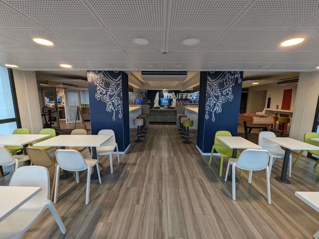 Ibis Budget Clermont Ferrand - Le Brezet - Aeroport — 5