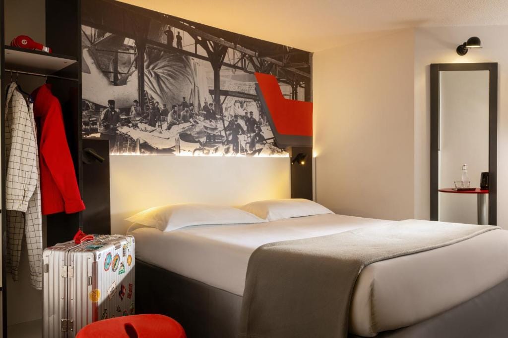 Hôtel Gustave Colmar — 1