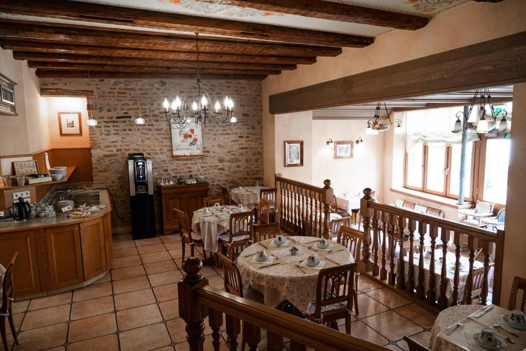 Logis Hotel Saint-Martin — 4