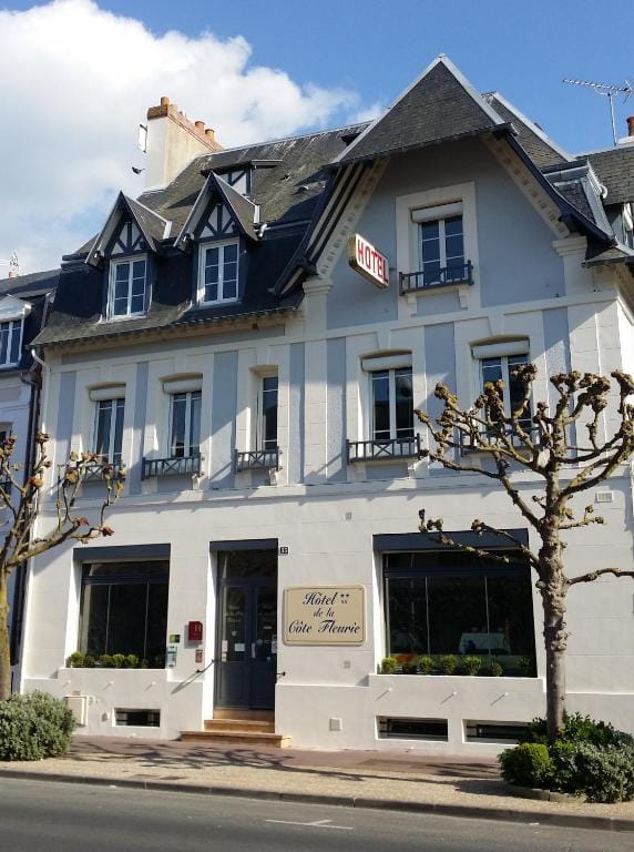 Hôtel de la Côte Fleurie — 3