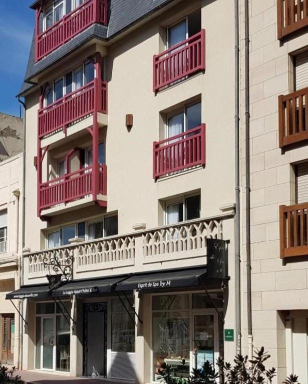 La Loggia Appart'Hôtel & Spa — 1