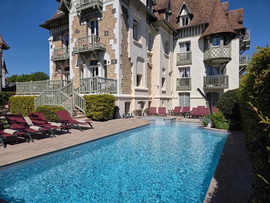 Villa Augeval Hôtel de charme & Spa — 1