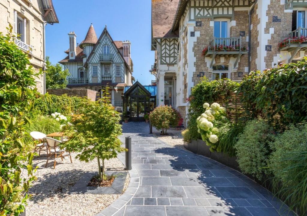 Villa Augeval Hôtel de charme & Spa — 5