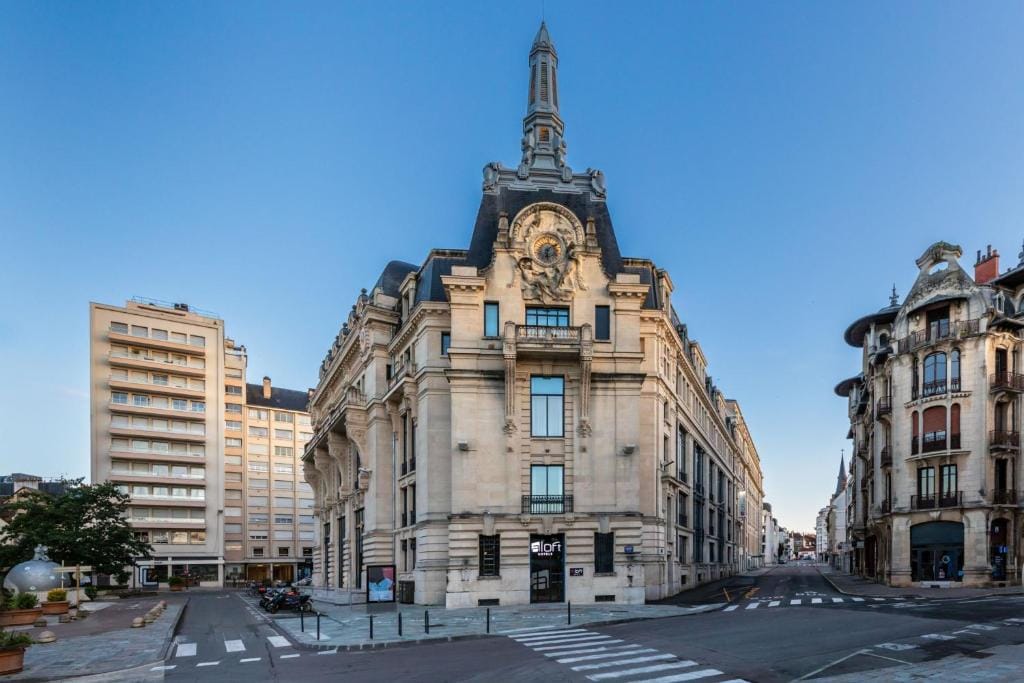 Aloft by Marriott Dijon — 1