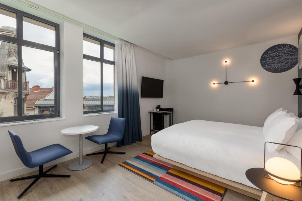 Aloft by Marriott Dijon — 3