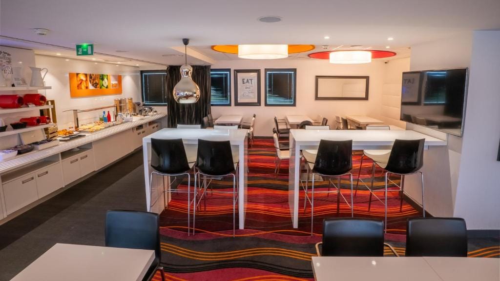 Holiday Inn Express Dijon by IHG — 4