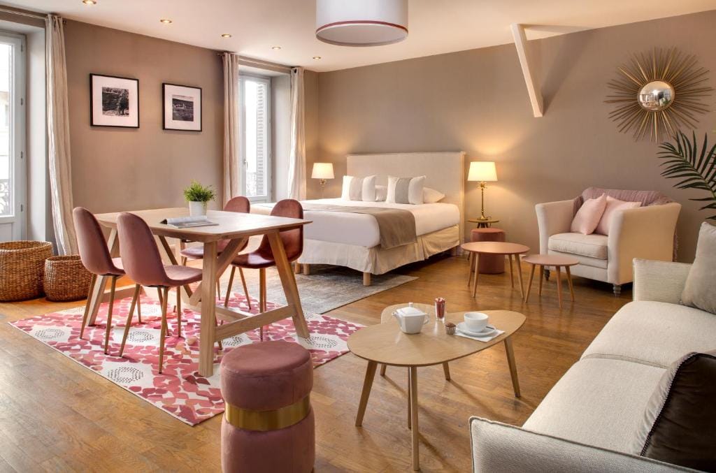 Hôtel des Ducs — 2