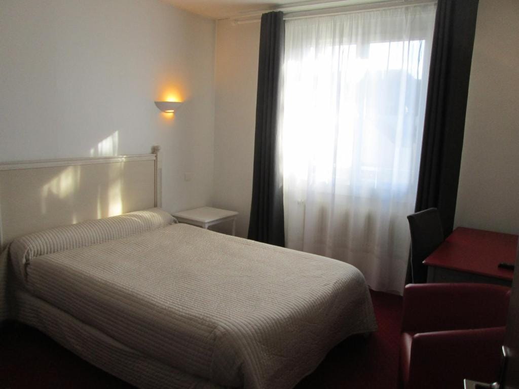 Hotel Victor Hugo — 2