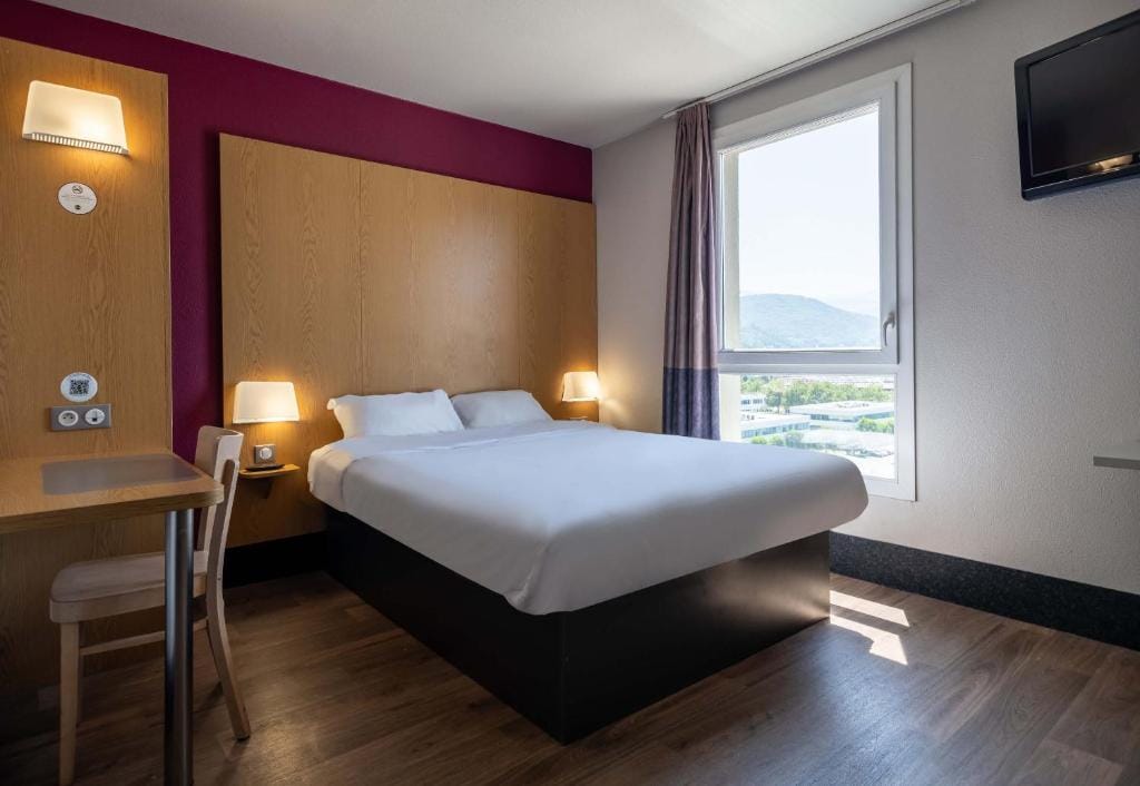 B&B HOTEL Grenoble Centre Alpexpo — 1