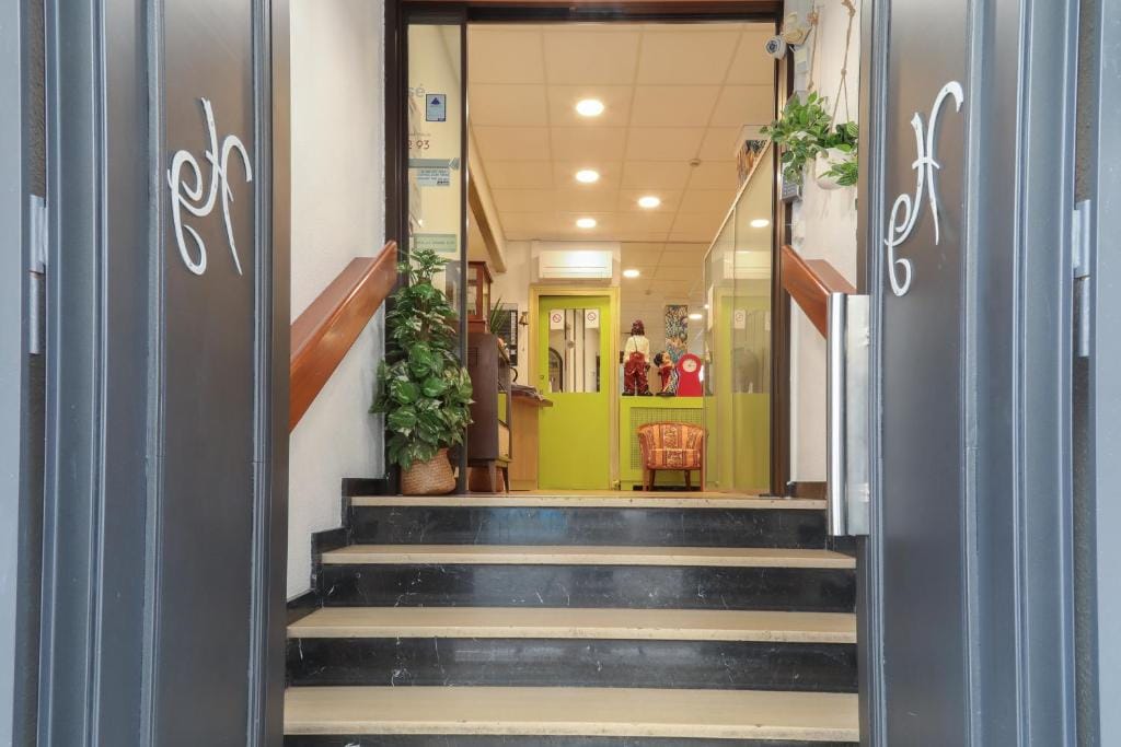 Hôtel Gloria — 3