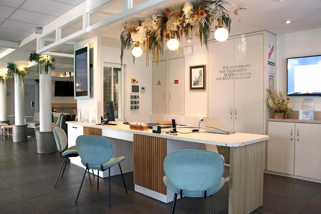 Hôtel Kyriad La Rochelle Centre Ville — 2