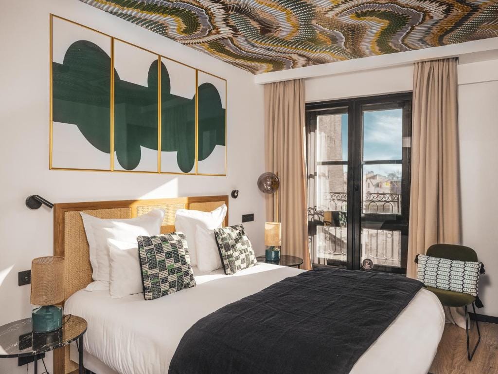 Maisons du Monde Hôtel & Suites - La Rochelle Vieux Port — 1