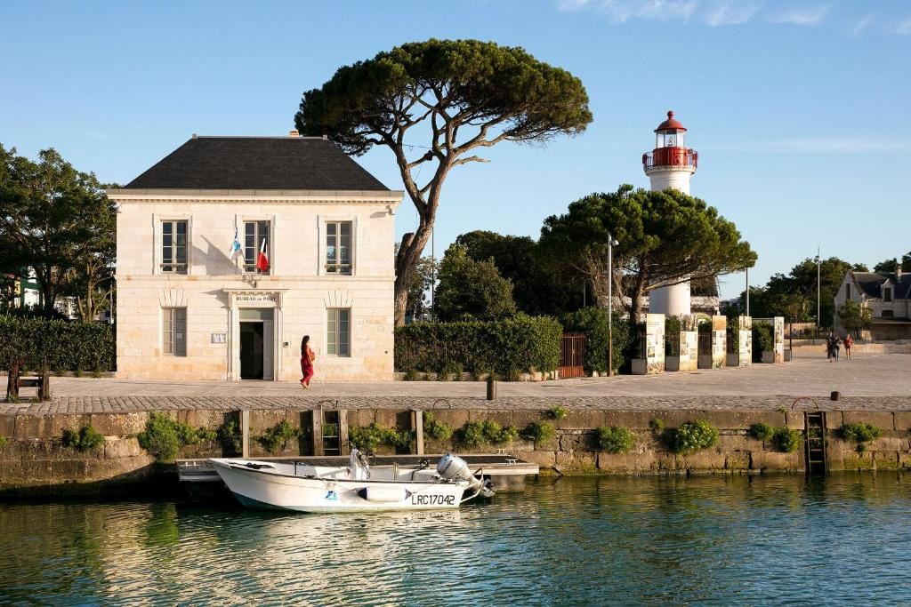 Un Hôtel En Ville — 5