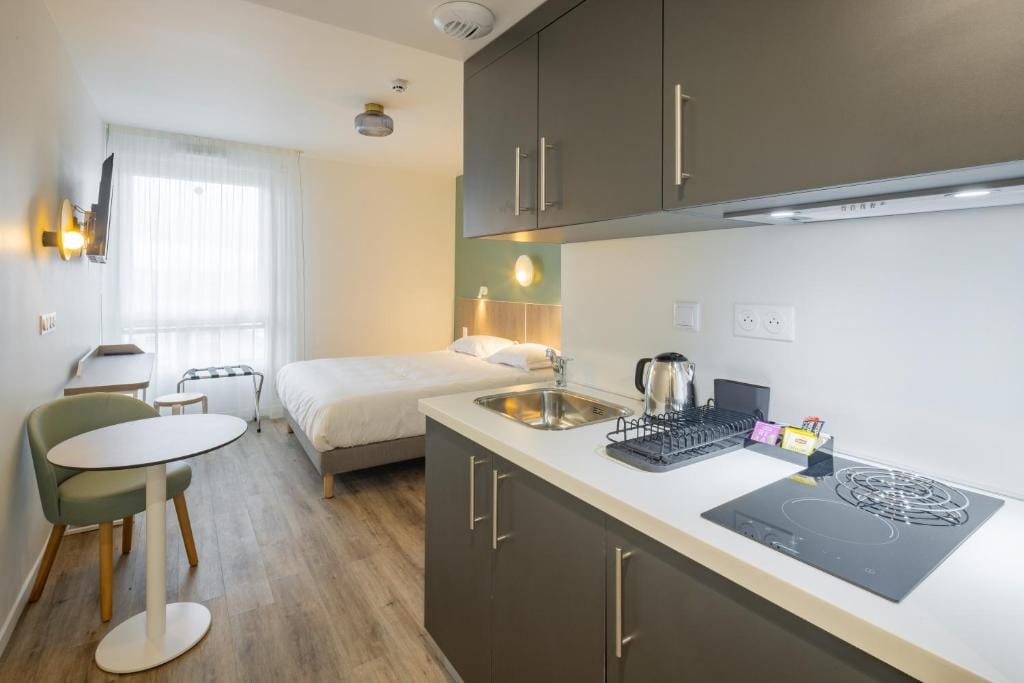 All Suites Appart Hôtel - Le Havre Centre - Les docks — 3