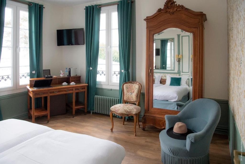 Hotel de Charme La Bonne Adresse - Logis hotels — 5