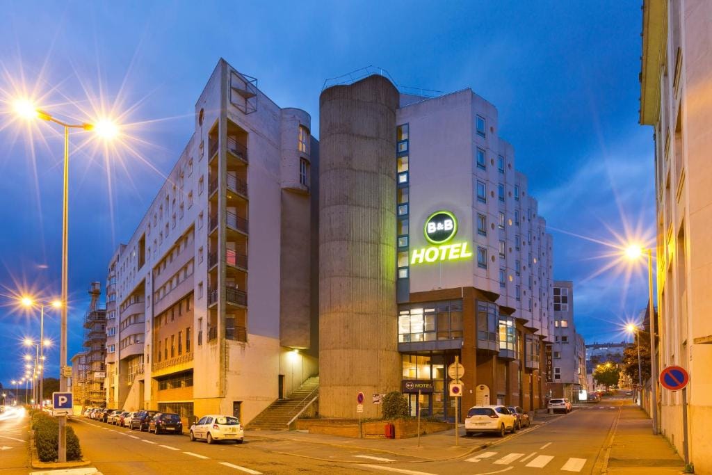 B&B HOTEL le Mans Centre — 1