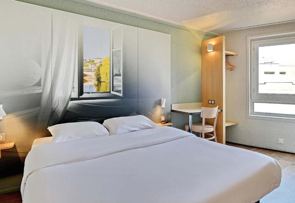 B&B HOTEL le Mans Centre — 2