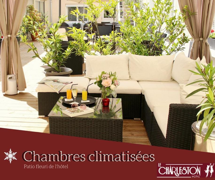 Logis Hotel - Le Charleston — 1