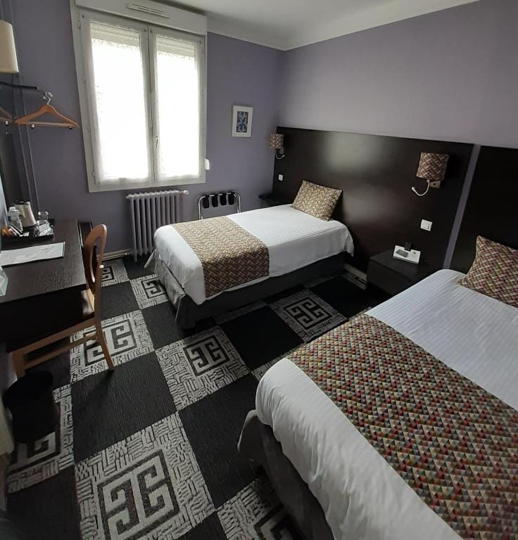 Logis Hotel - Le Charleston — 2