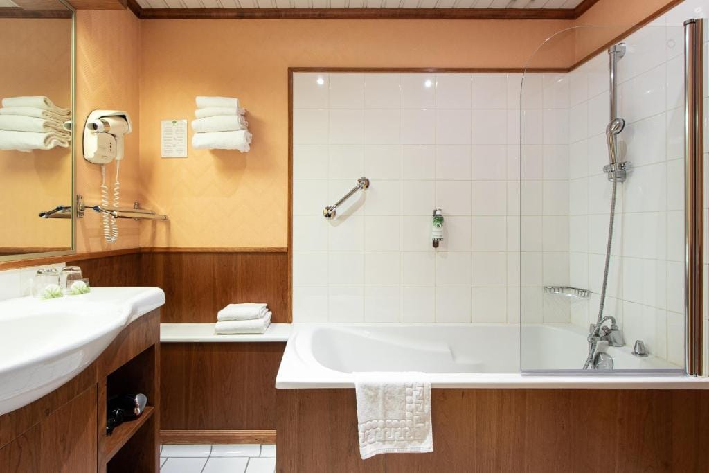Hotel De La Paix — 3