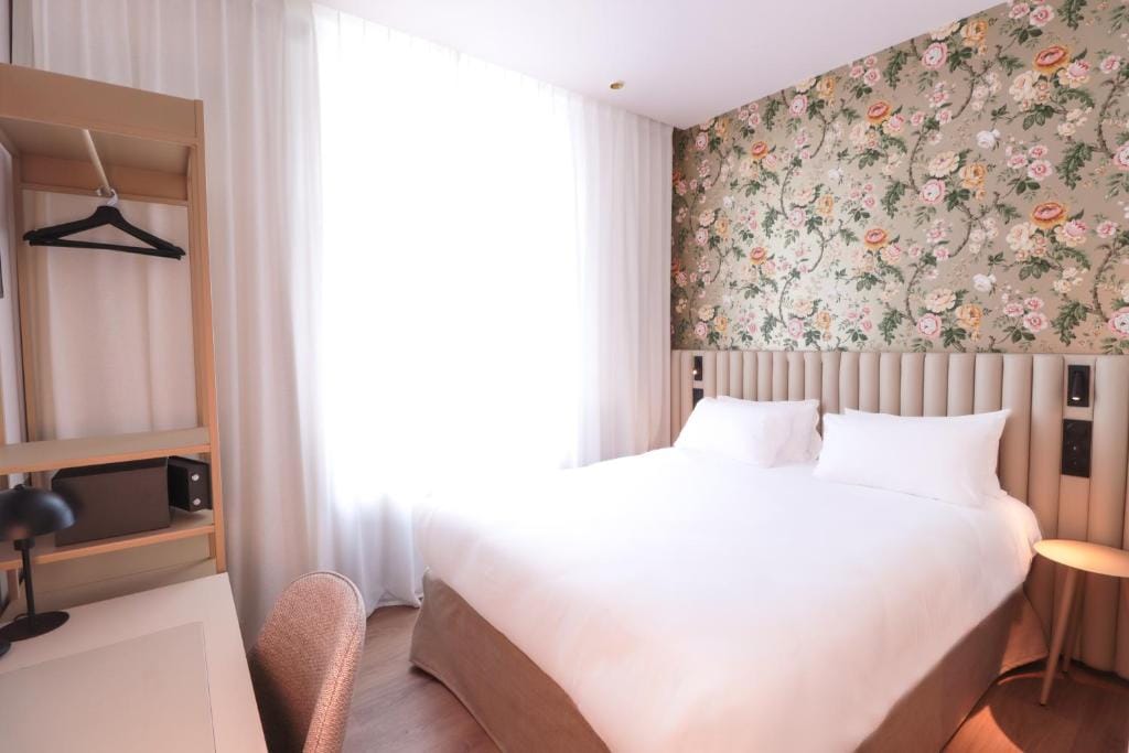 Rosa Hotel — 1