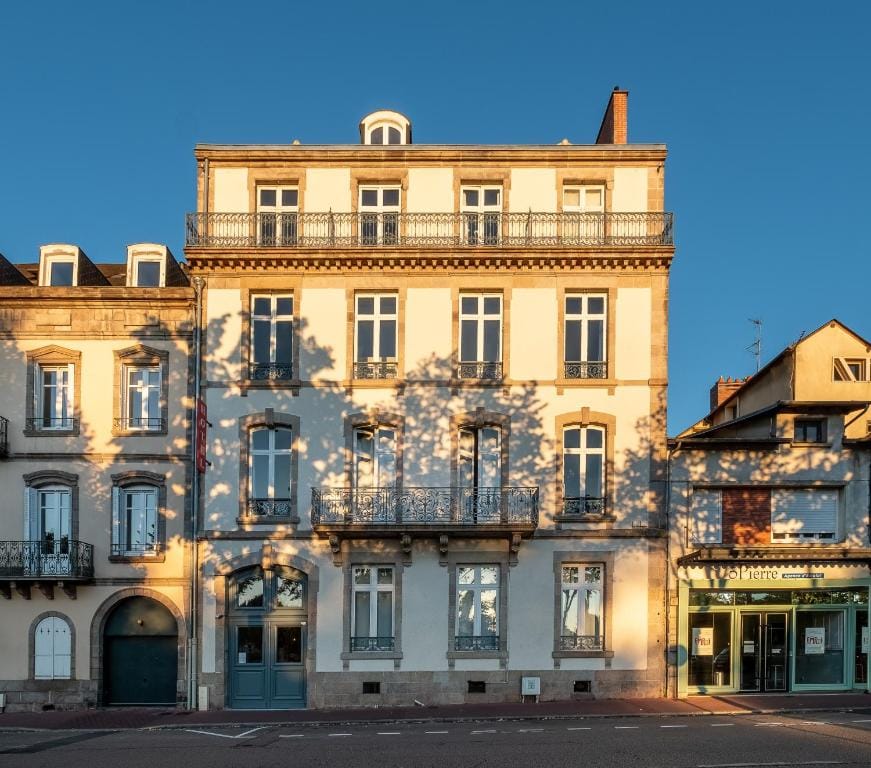Hotel de Paris, Hotel Particulier du XIX — 3
