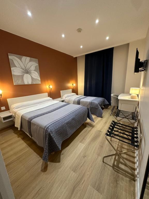 Hotel Azur — 1
