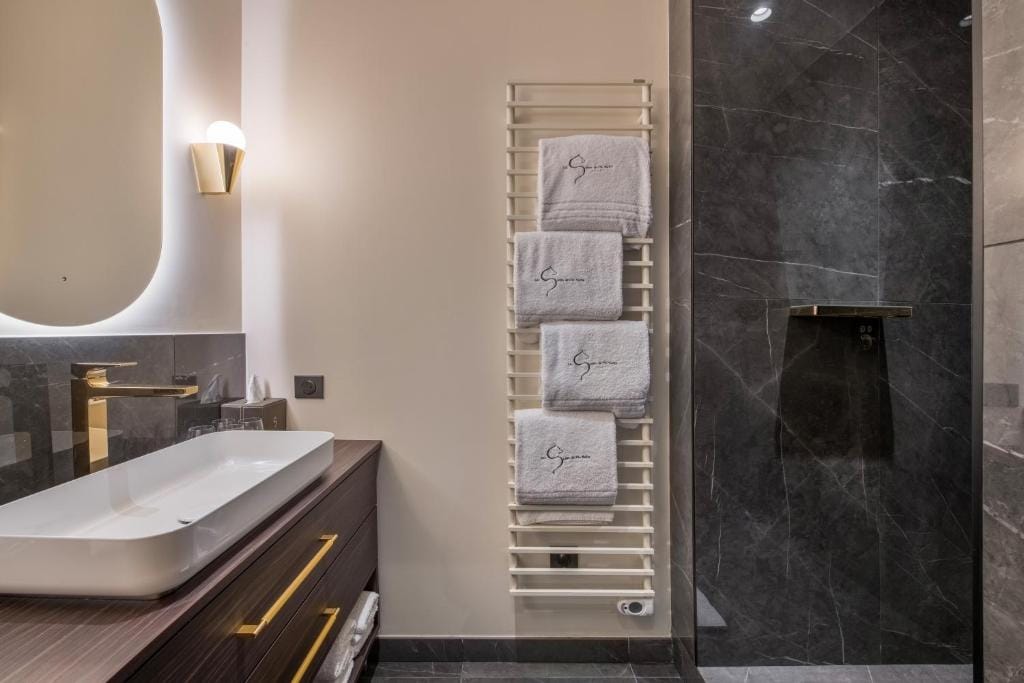 Les Suites de l'Ile Barbe — 5