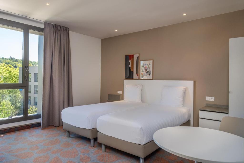 Spark by Hilton Lyon Park Saone — 2