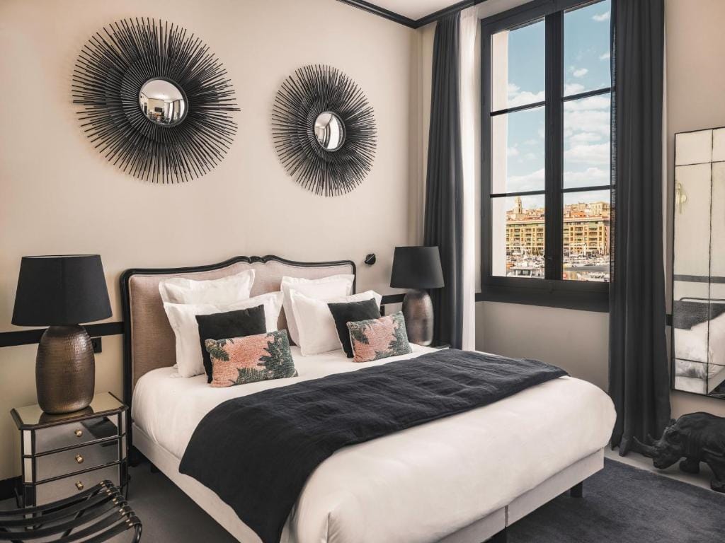 Maisons du Monde Hôtel & Suites - Marseille Vieux Port — 1