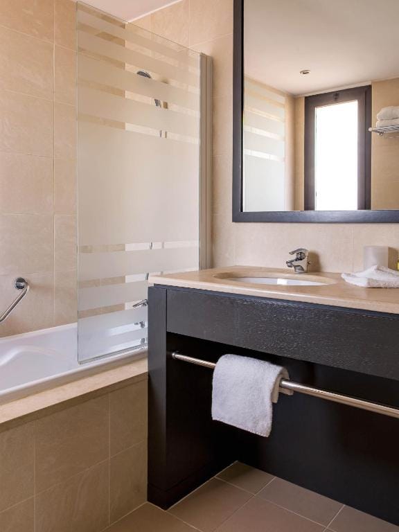 New Hotel of Marseille - Vieux Port — 3