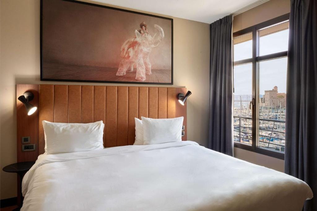 Radisson Blu Hotel Marseille Vieux Port — 2