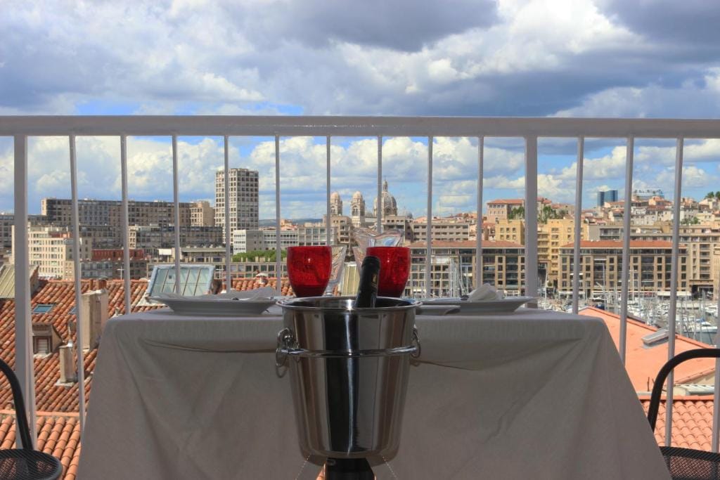 Suite privée du balcon du vieux port Marseille — 4