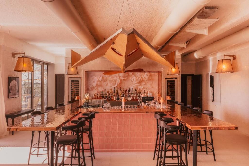 Maison Heler Metz, Curio Collection By Hilton — 5