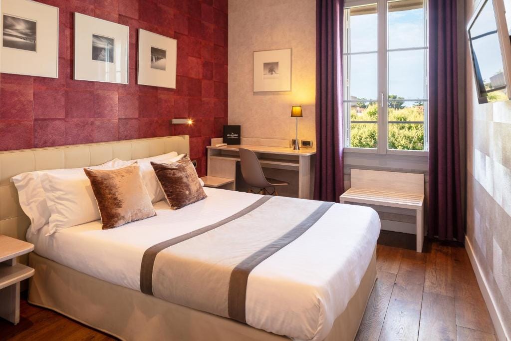 Hotel des Arceaux — 2