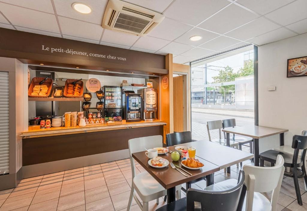 B&B HOTEL Mulhouse Centre — 4