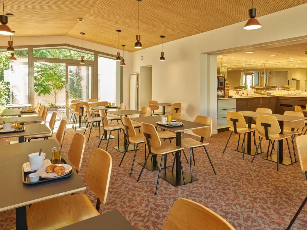 Hôtel REVOTEL Nancy Centre Gare et Congrès — 4