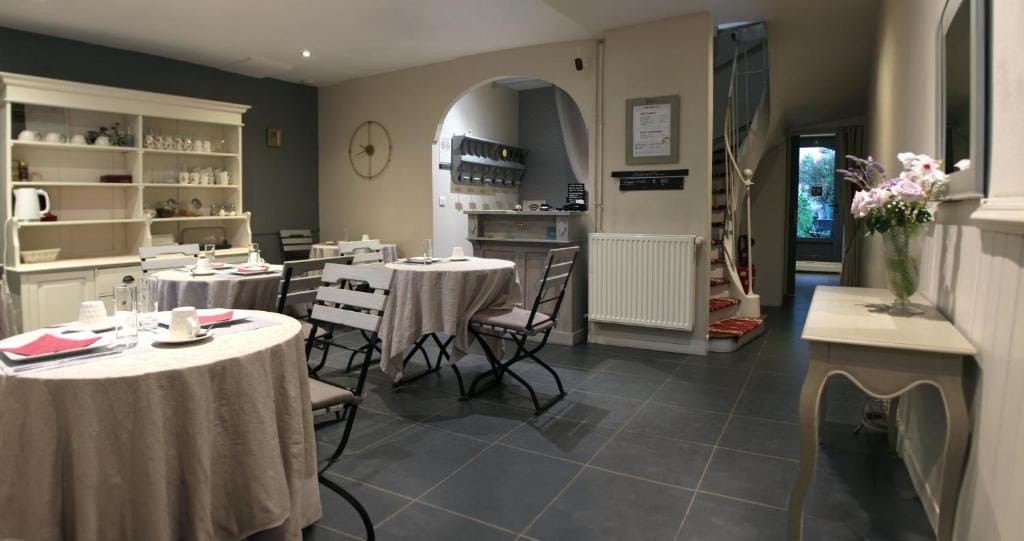 Hotel Saint Yves — 1