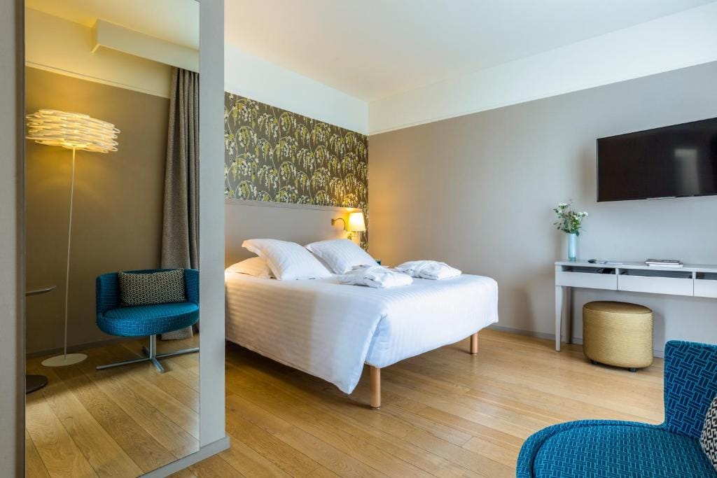 Oceania l'Hôtel de France Nantes — 2