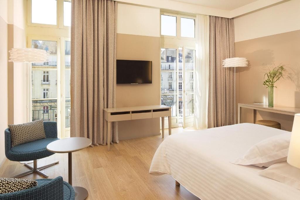 Oceania l'Hôtel de France Nantes — 5