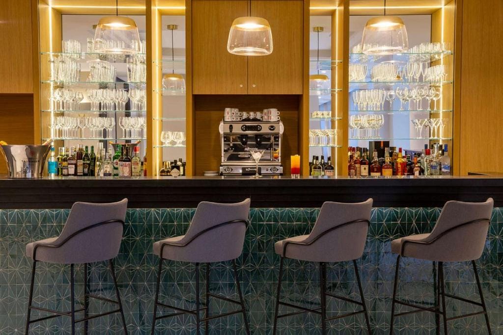 Hôtel Apollinaire Nice — 3