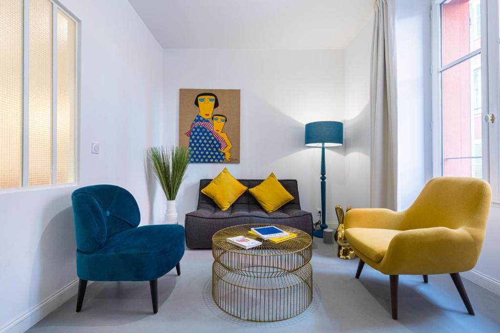 L'Abeille - Boutique Apartments — 1