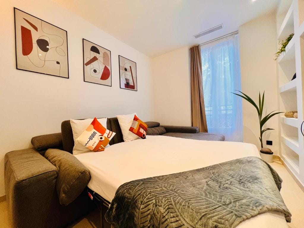 LIBERATION CENTER - PRIVATE Balcony - 24&7 RECEPTION - LUGGAGE STORAGE — 5
