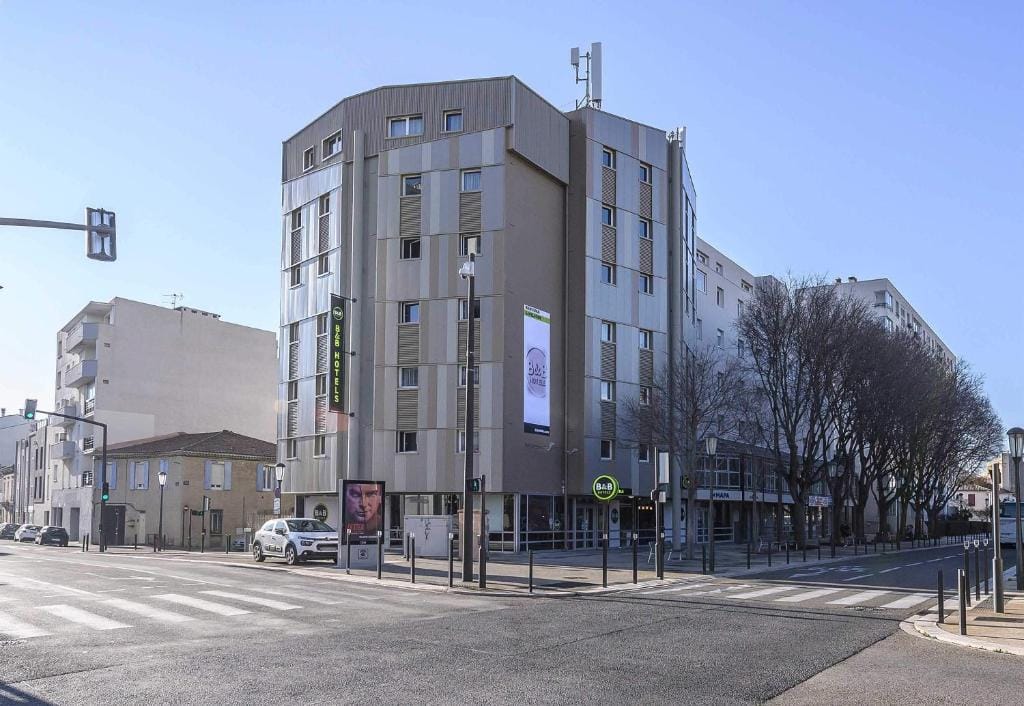 B&B HOTEL Nîmes Centre Arènes — 3