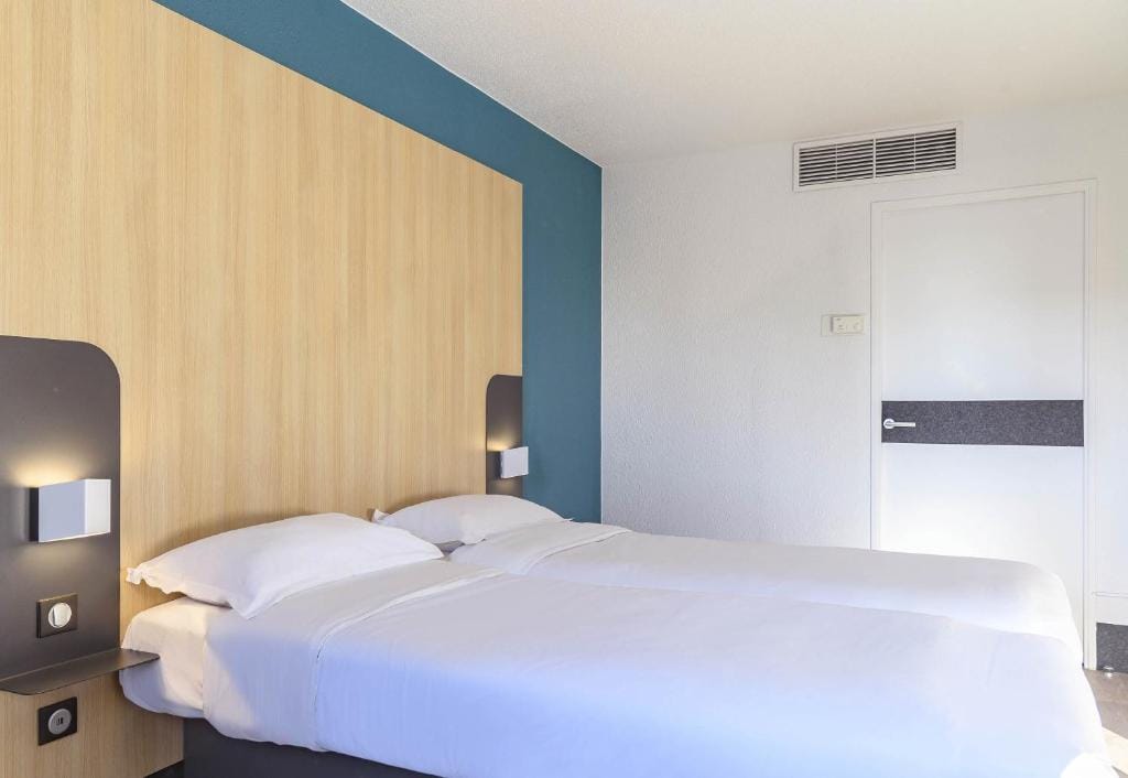 B&B HOTEL Nîmes Centre Arènes — 4