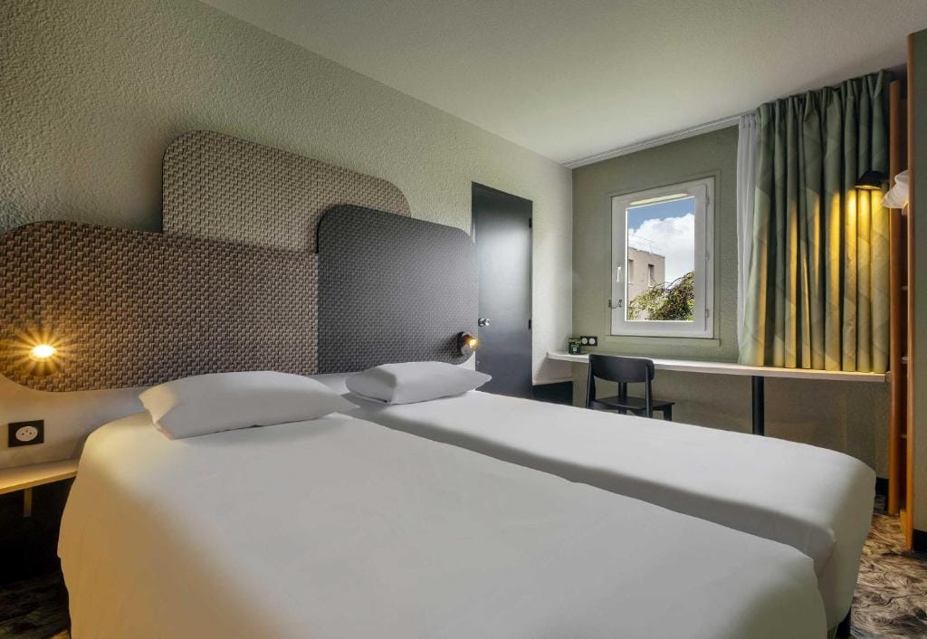 B&B HOTEL Niort Sud Venise Verte — 2