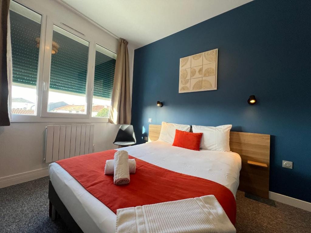 Brit Hotel du Parc Niort Centre-Parking gratuit — 3