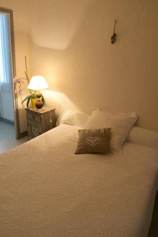 Central Hotel — 1