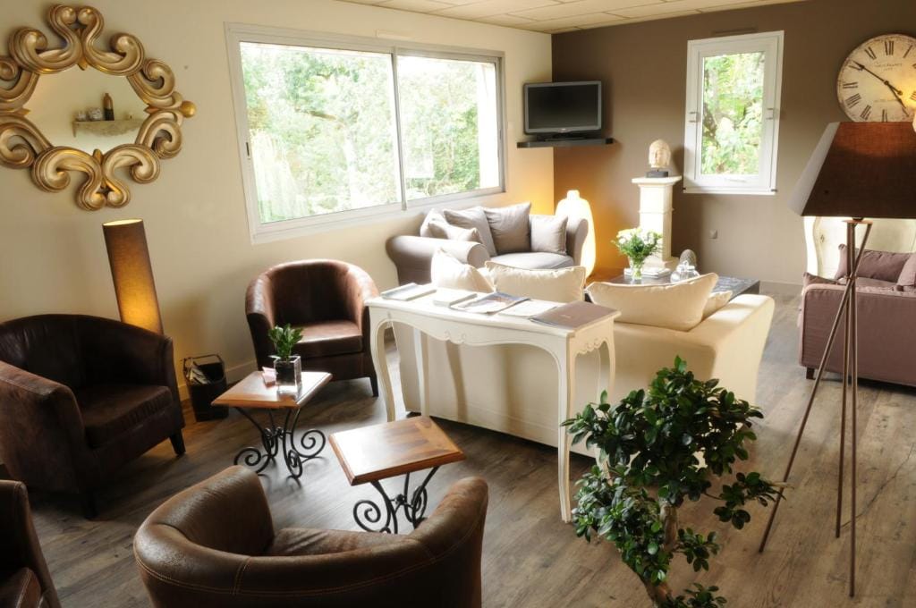Hôtel du Moulin — 5